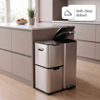 Bayt RVS prullenbak met 3 compartimenten met geopend soft-close deksel in een moderne keuken
