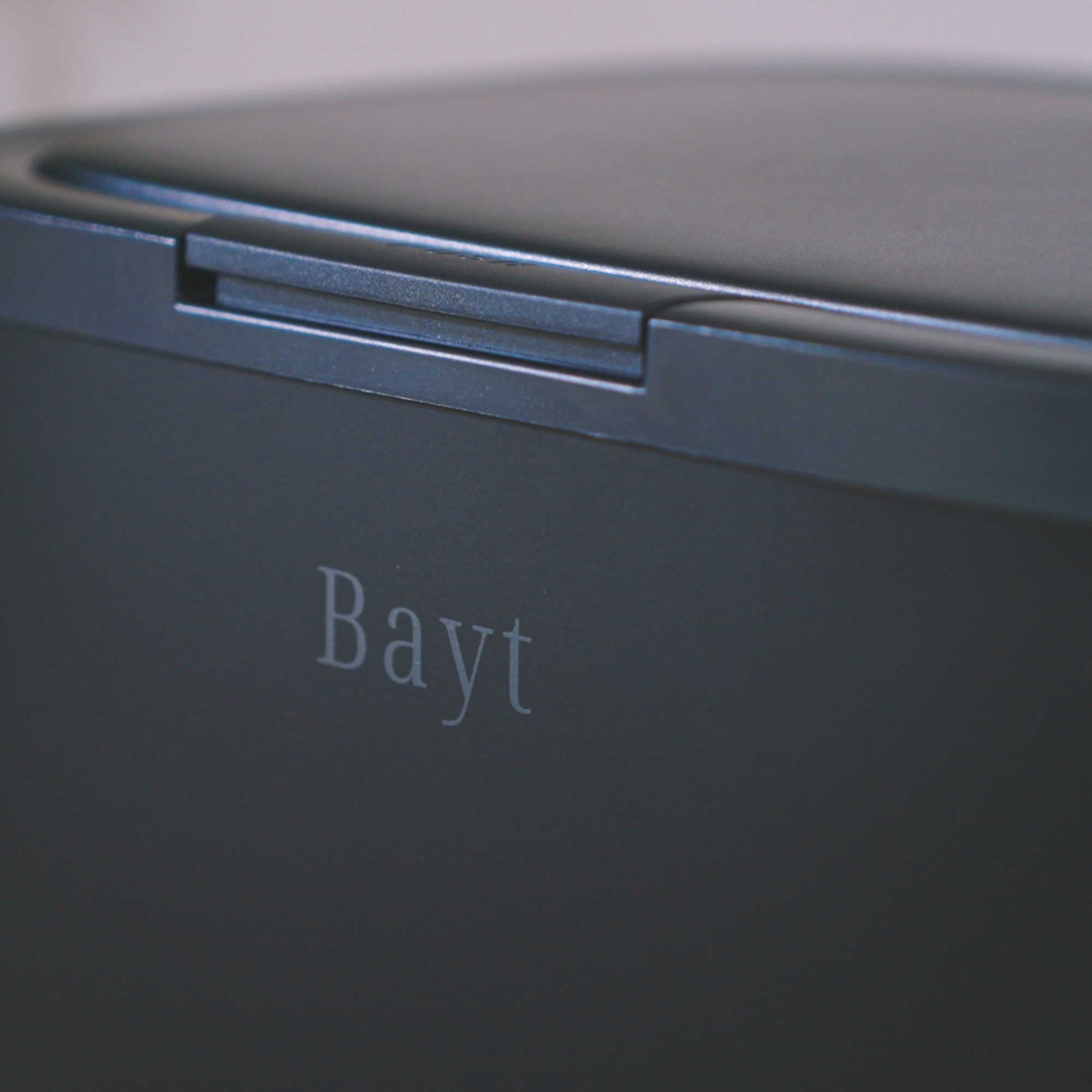 Bayt Prullenbak met pootjes 53 liter - Touch Bin Prullenbak - Zwart - Baytliving